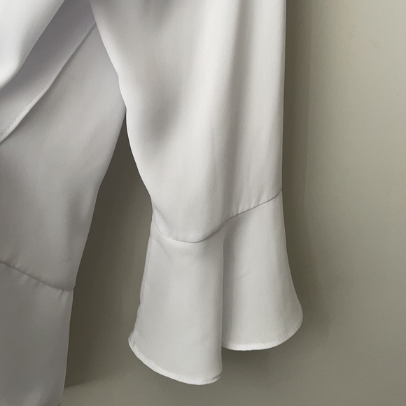 Bali Corp White Overlay Top size Large - Picture 5 of 6